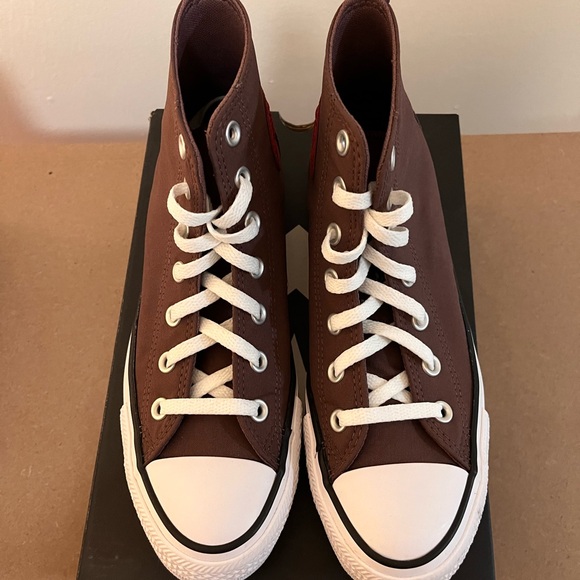 Converse All Star High-Tops in dark Burgundy - Picture 2 of 10